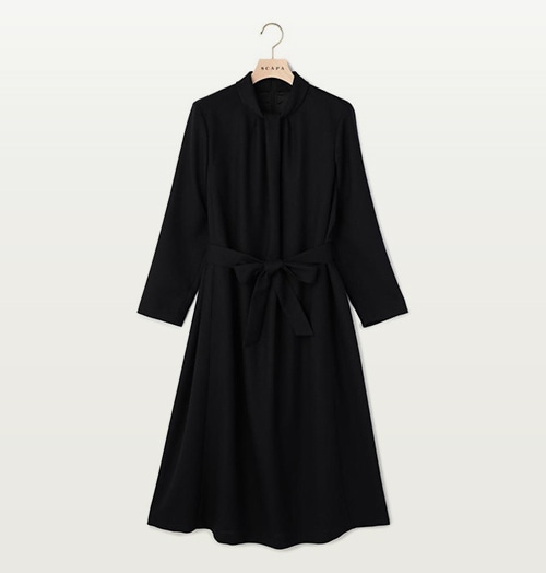 ブラックのワンピース