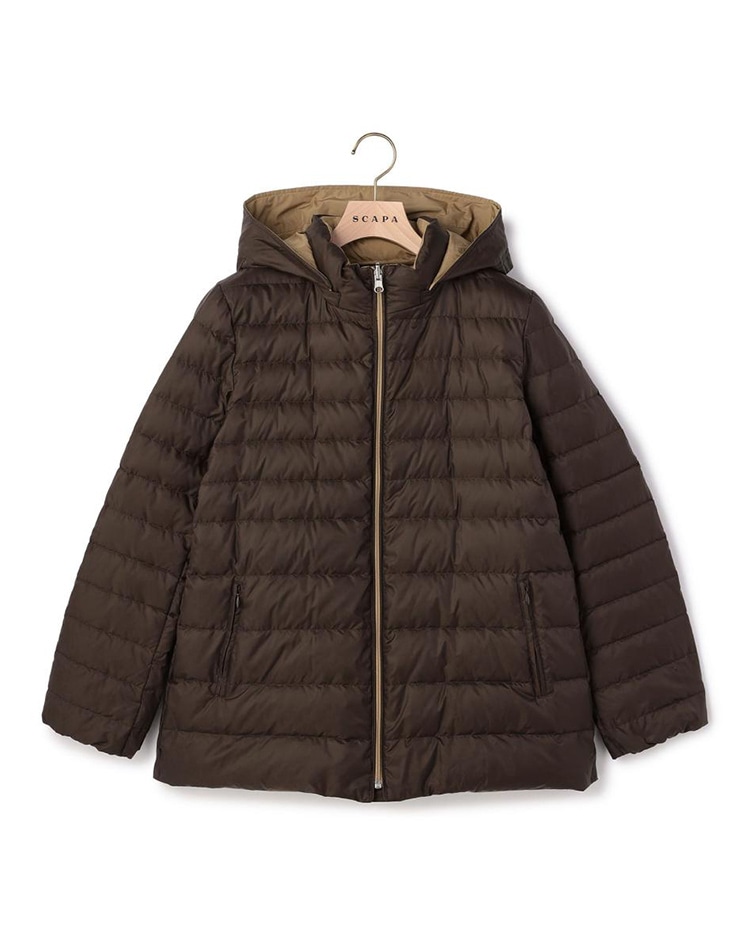 ブラウンのリバーシブルダウンコート 裏