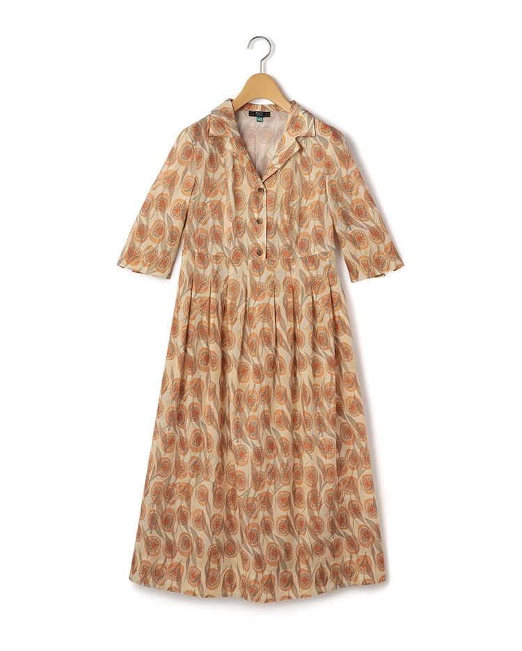 オレンジのマーブル柄のワンピース