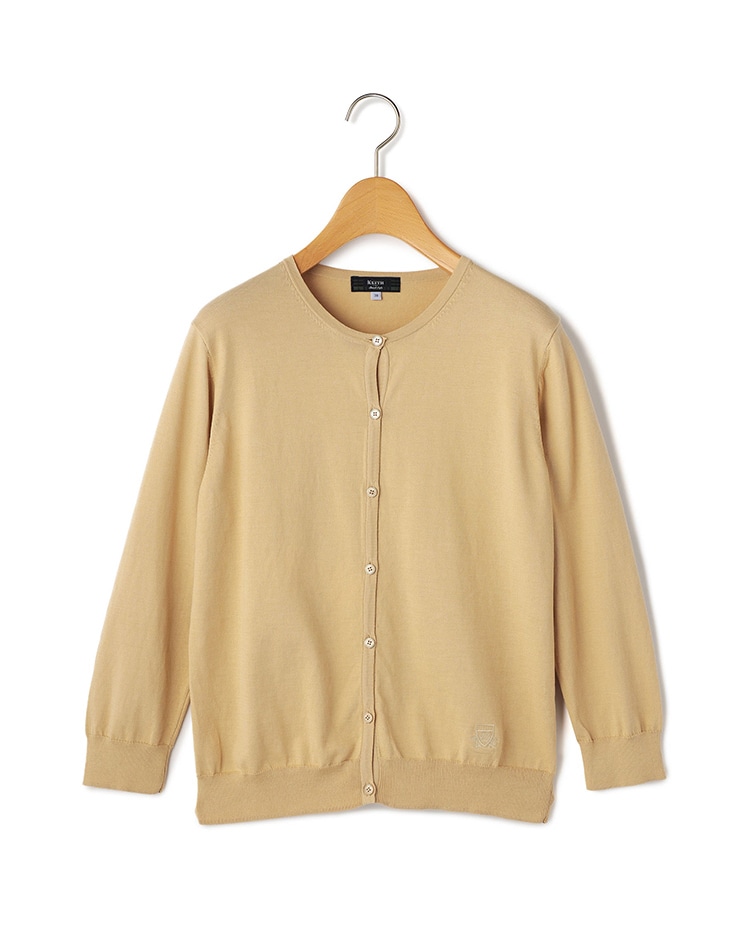 ベージュのニットカーディガン