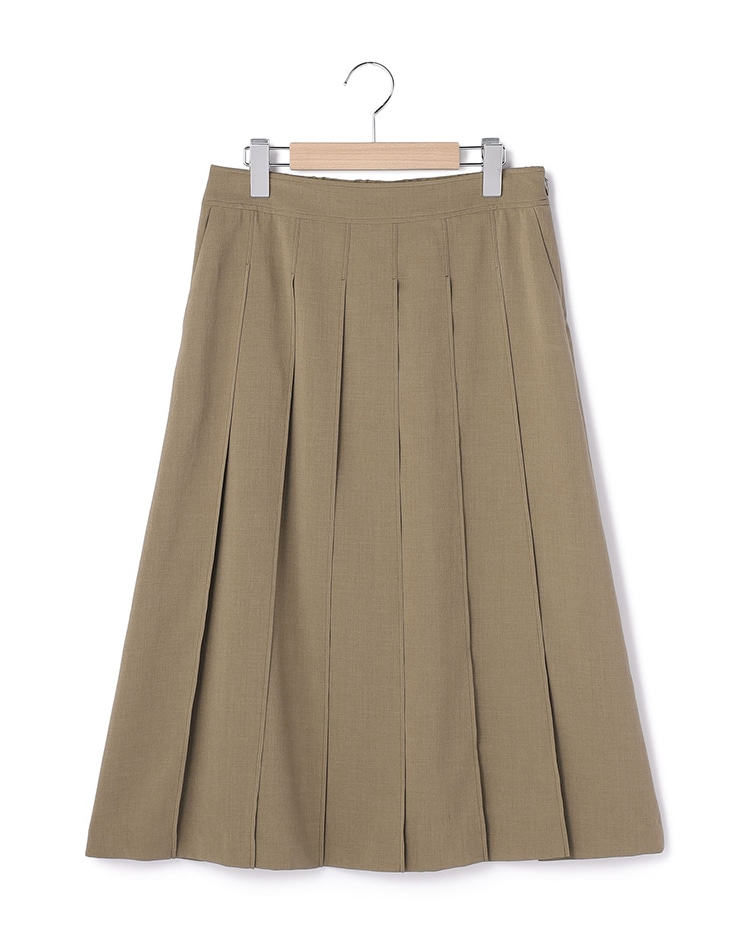 ベージュのスカート