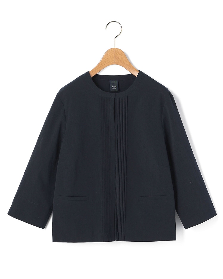 ネイビーのジャケット