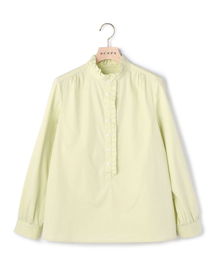 グリーンのブラウス