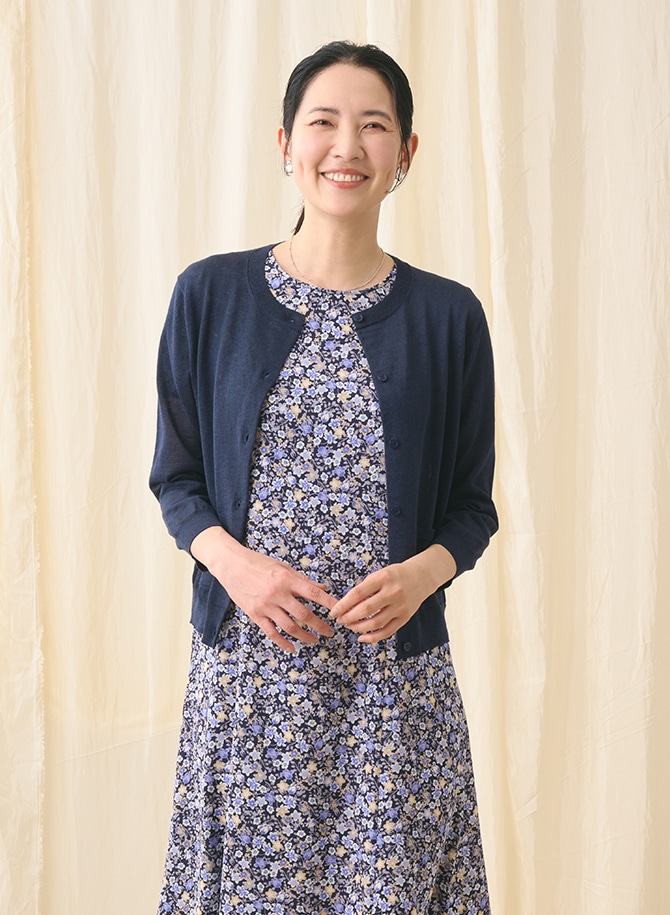 リネンニットカーディガンを使用したスタイリング