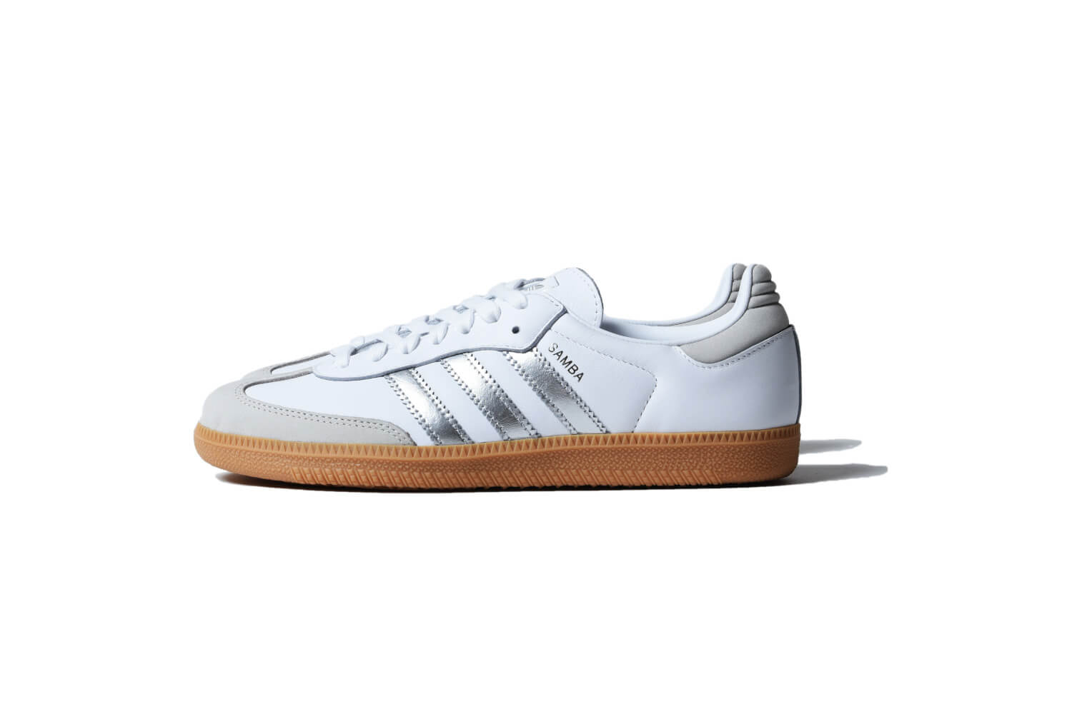 今日もビショップ　adidas　SAMBA OG W
