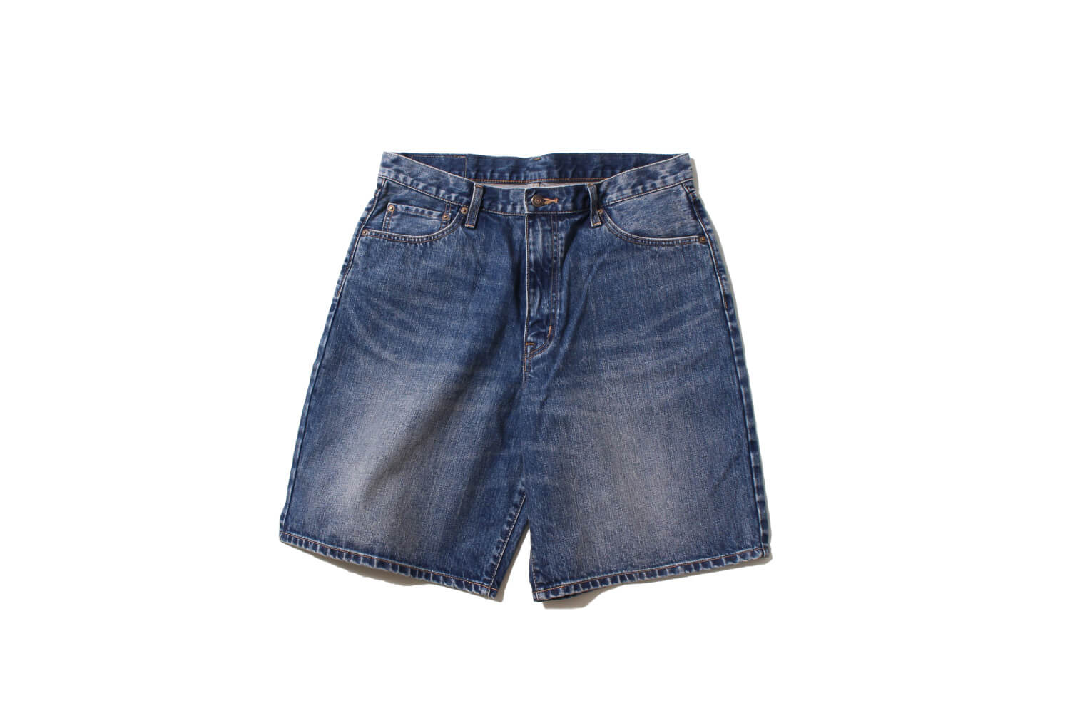 今日もビショップ　EDWIN　BAGGY SHORTS（EXCLUSIVE）