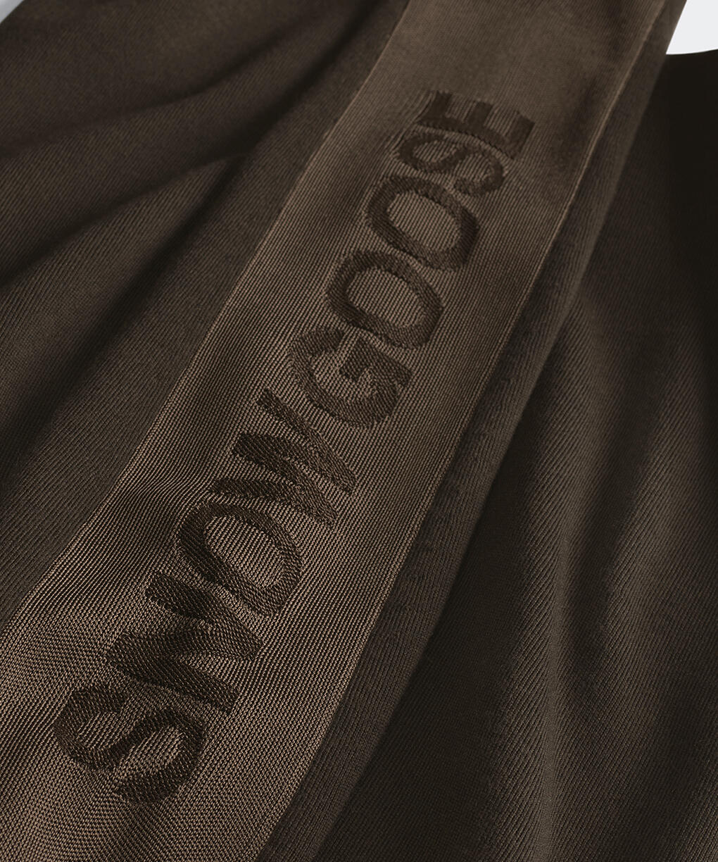 メンズ ネクシス プルオーバー