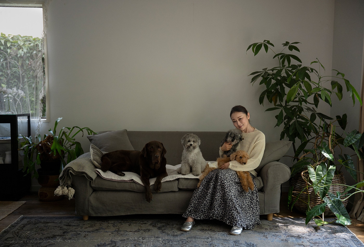 column_one_good_sofa_detail_15.jpg
