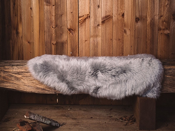 TCS ザ・コンランショップオンラインショップから10月のおすすめ_03_ICELAND_SHEEPSKIN