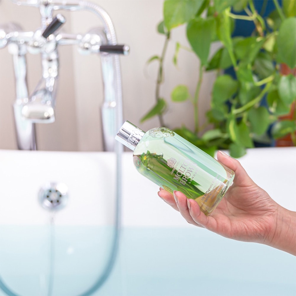 under_the_sun_bath_molton_brown.jpg