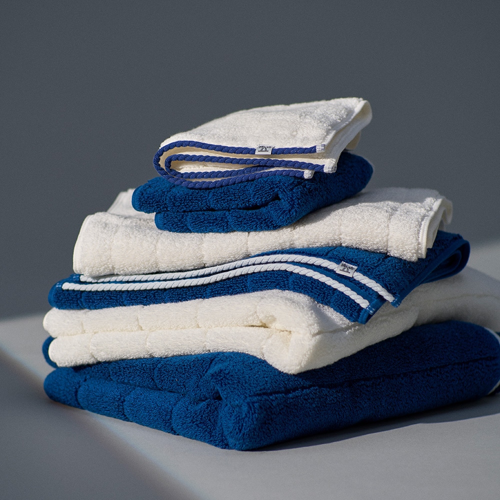under_the_sun_bath_towel.jpg