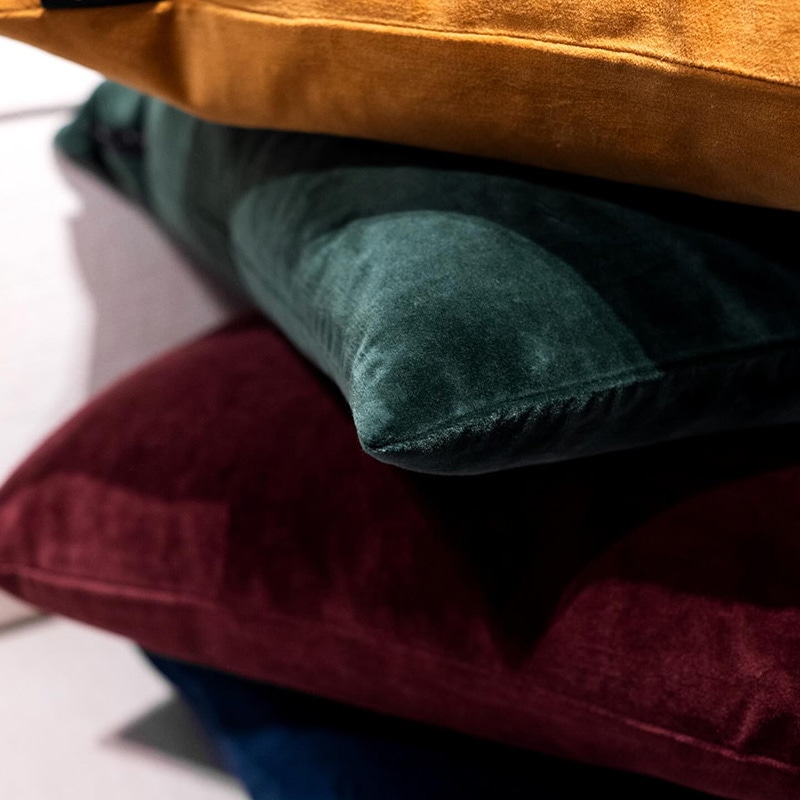 velvet_cushion_cover.jpg