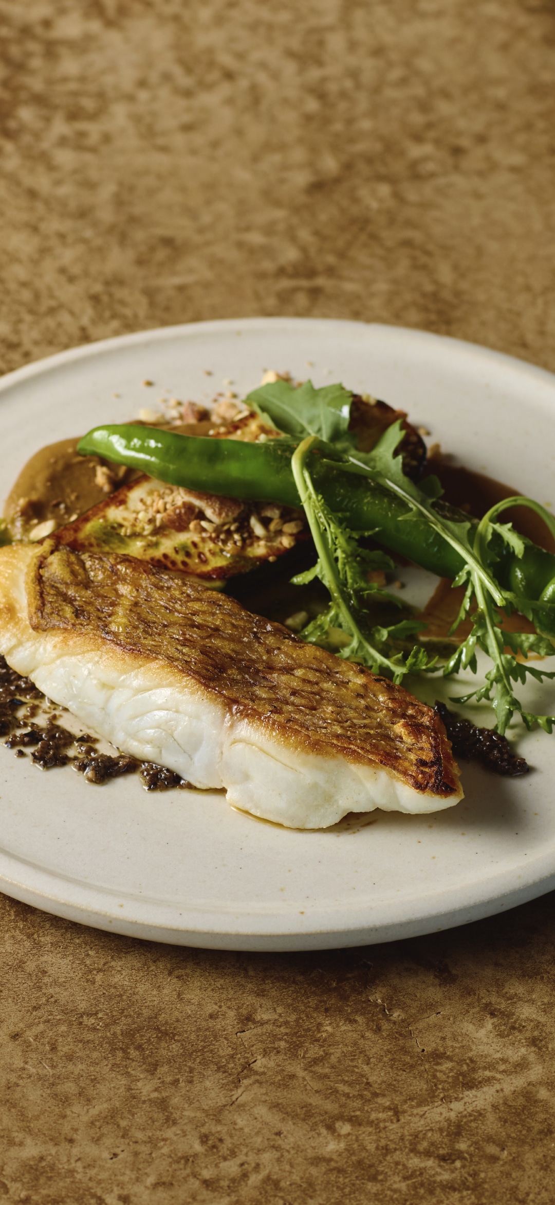 真鯛のポワレ　ローストズッキーニ　茄子のピューレ