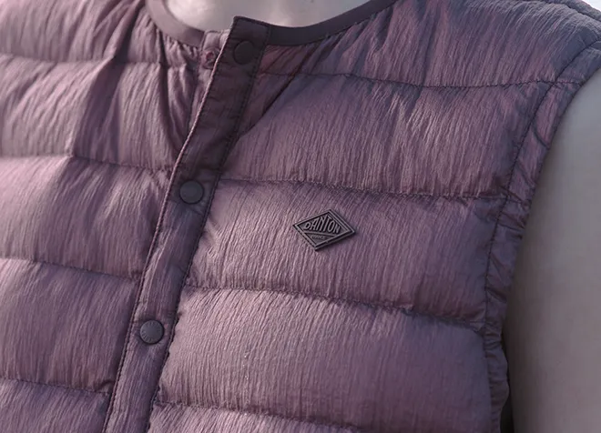 2025年度版 DANTON ラウンドネックダウンベスト チャコールグレーM