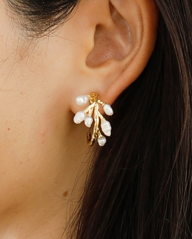 JewCas Flotton 24AK エアフィットイヤリング 着用イメージ