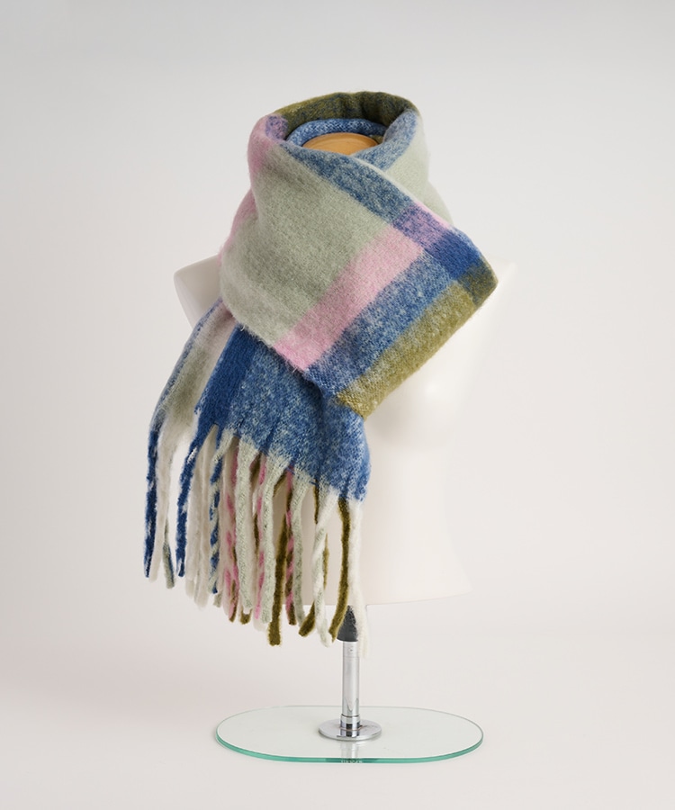 チェック柄のフリンジストール