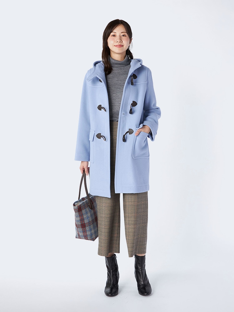 ブルーのダブルメルトンコートを使用したスタイリング