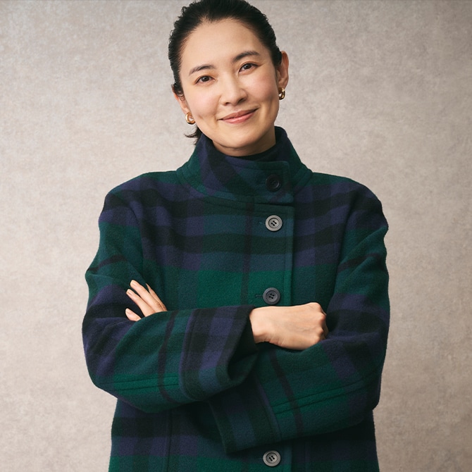グリーンのチェックコートを使用したスタイリング
