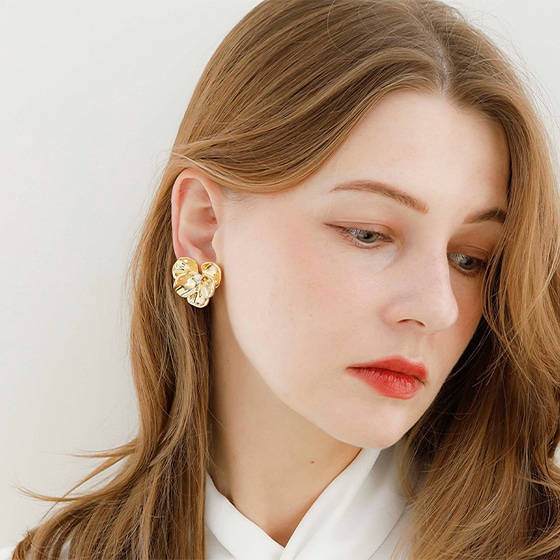 メタルフローラ エアフィットイヤリング 着用イメージ
