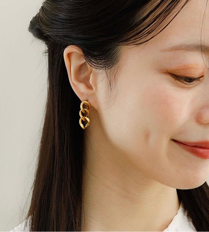 チェーンピアス