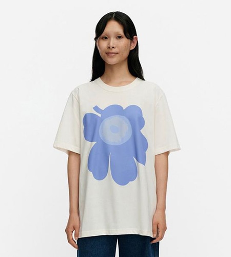 【アジア限定】Embla Unikko Placement Tシャツ