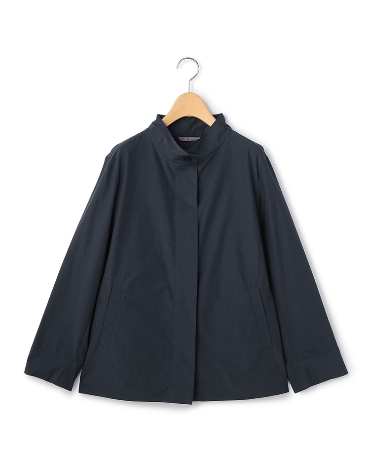 ネイビーのジャケット