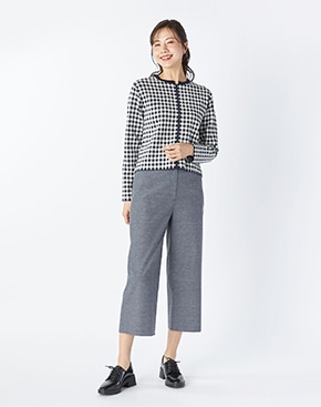 ネイビーのカーディガンはこちら