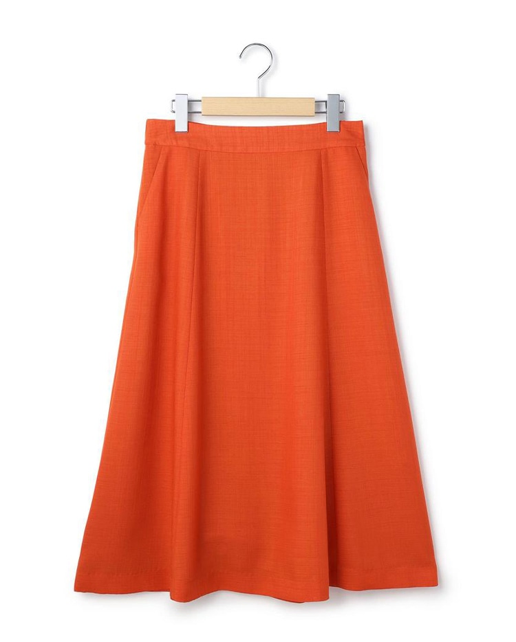オレンジのスカート