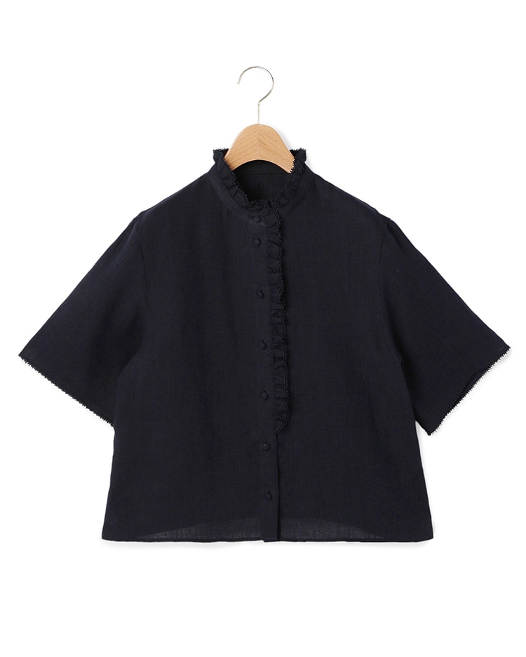 ネイビーのブラウス