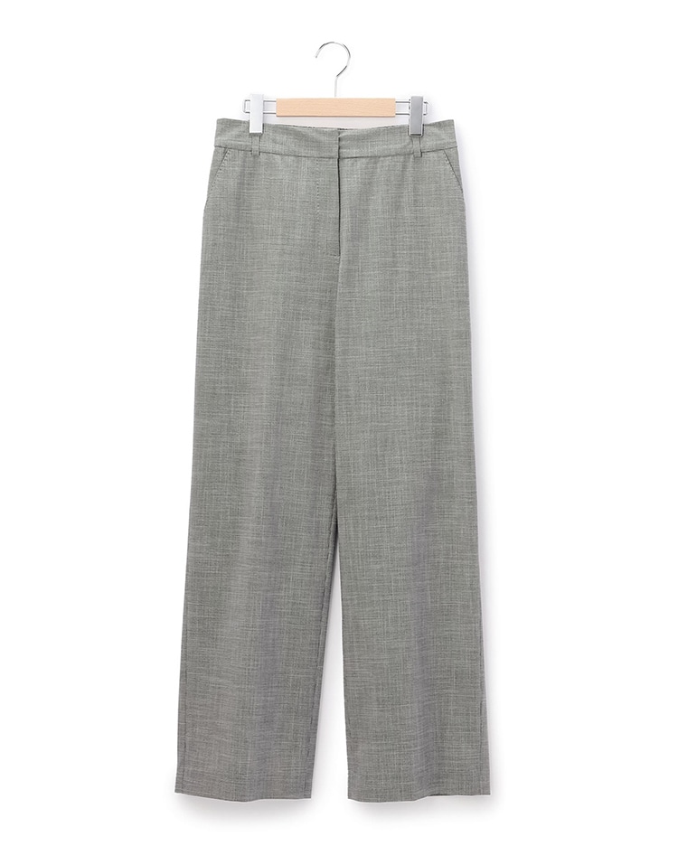 グレーのパンツ