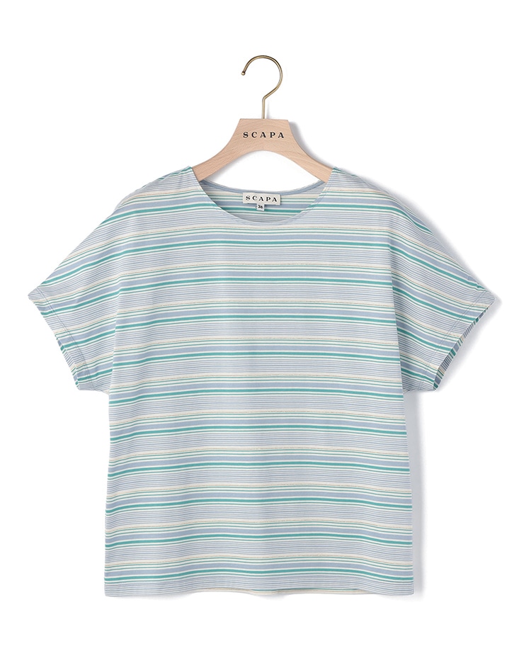 ライトブルーのカットソー