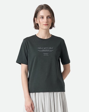 モスグリーンのカットソーはこちら