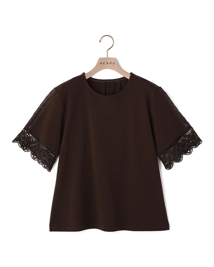 ブラウンのカットソー