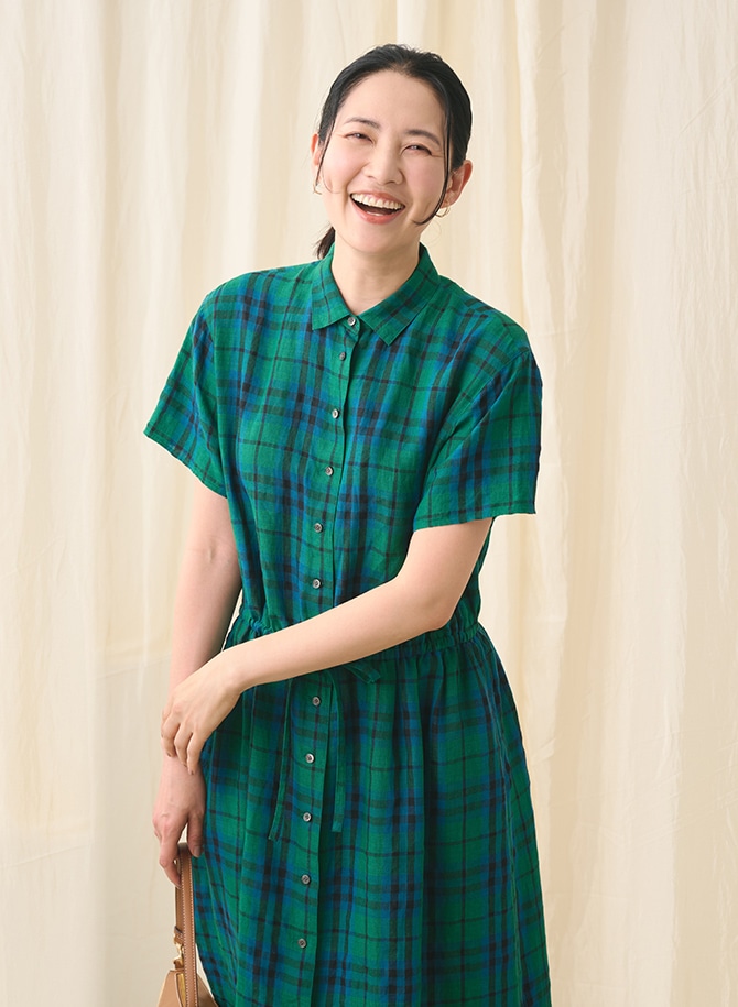 リネンキースチェックワンピースを使用したスタイリング