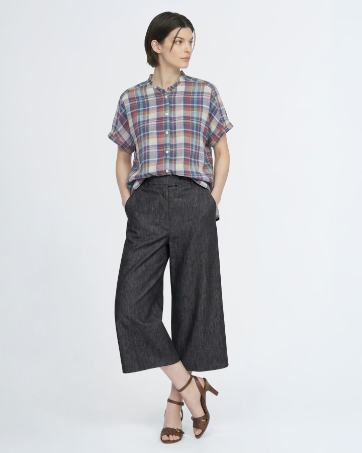 チェック柄のトップスのコーディネート