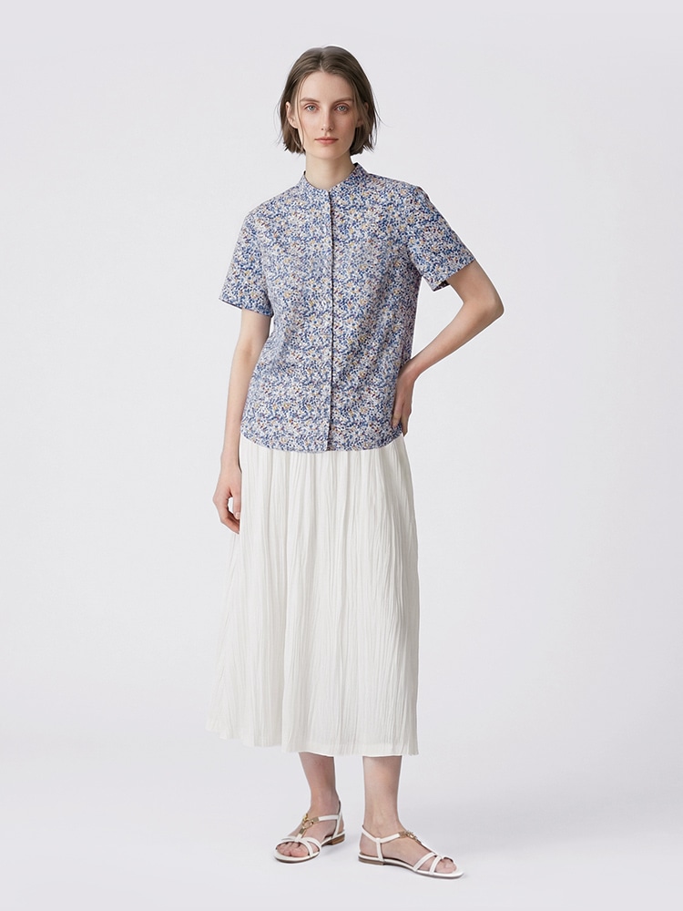 Liberty Printタイニーフラワーカットソーのスタイリング