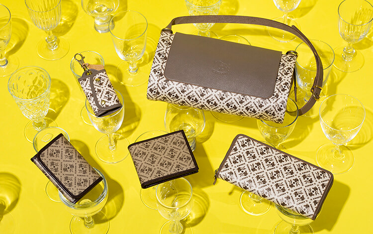 MONOGRAM_PRINT_LEATHER