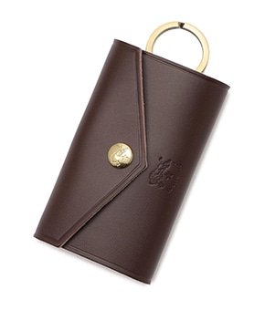 こげ茶カラーのキーケース