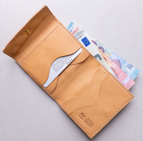 ヌメのウォレットの商品画像