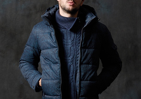 フードプリント中綿ブルゾン