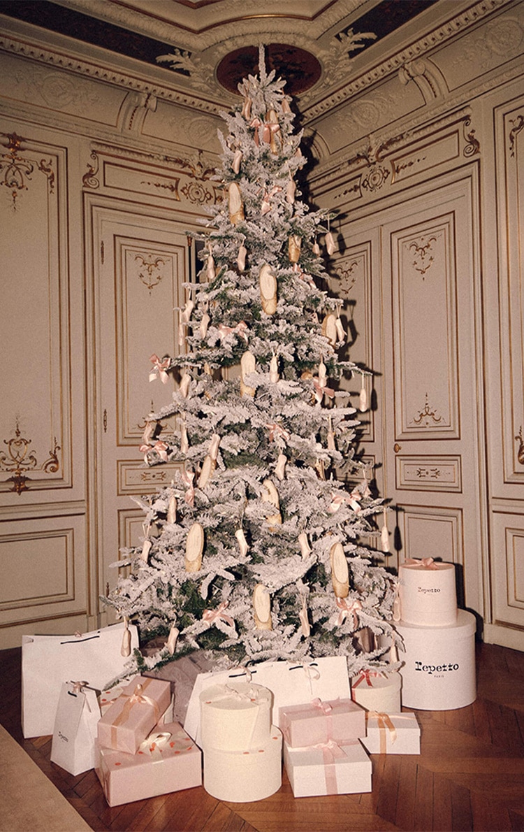 HOLIDAY GIFT SELECTION 2025