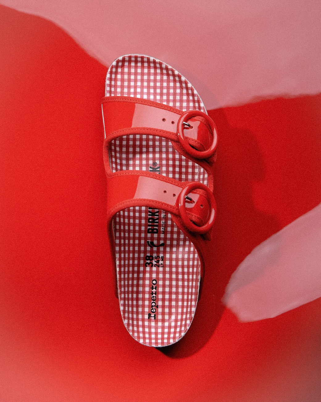 「BIRKENSTOCK × Repetto」限定カプセルコレクション発売