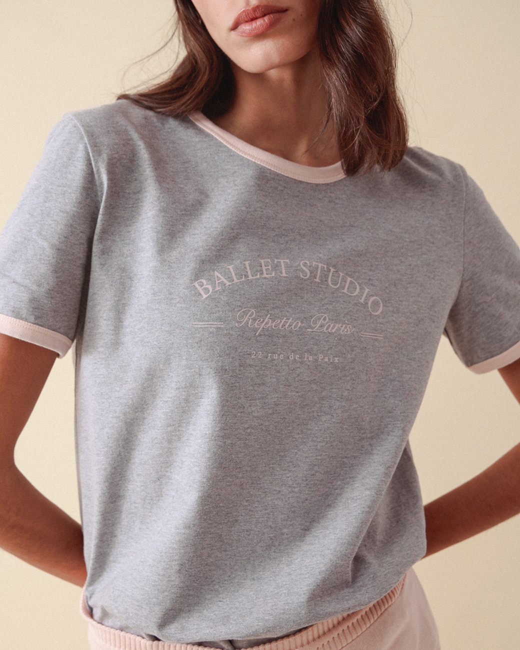 ツートーン バレエスタジオ Tシャツ