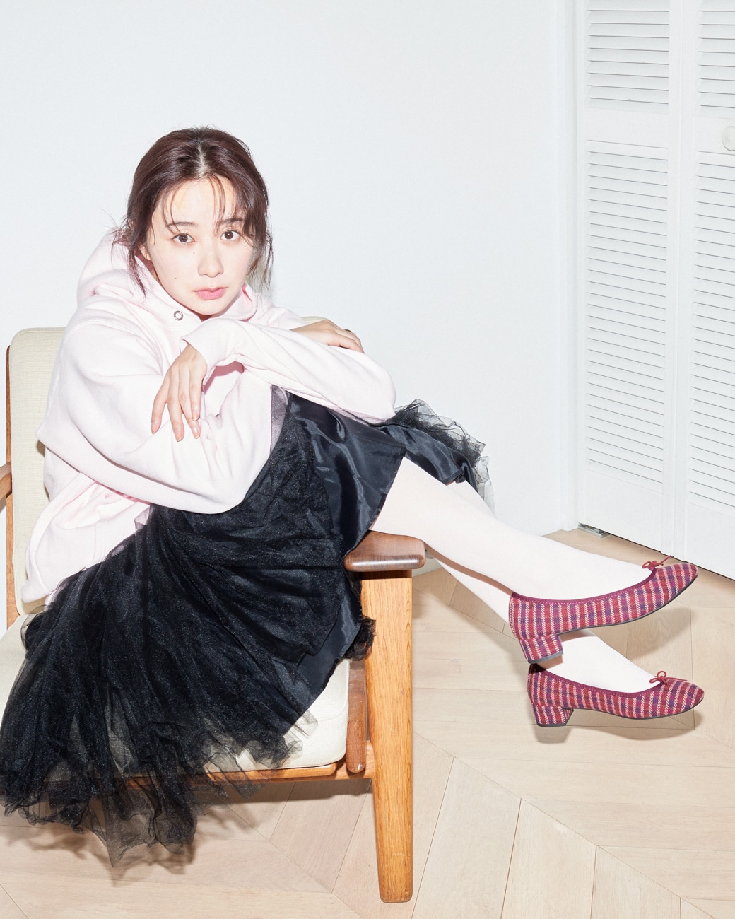 バレエが育んだ感性 堀田真由が纏う、しなやかな美しさ