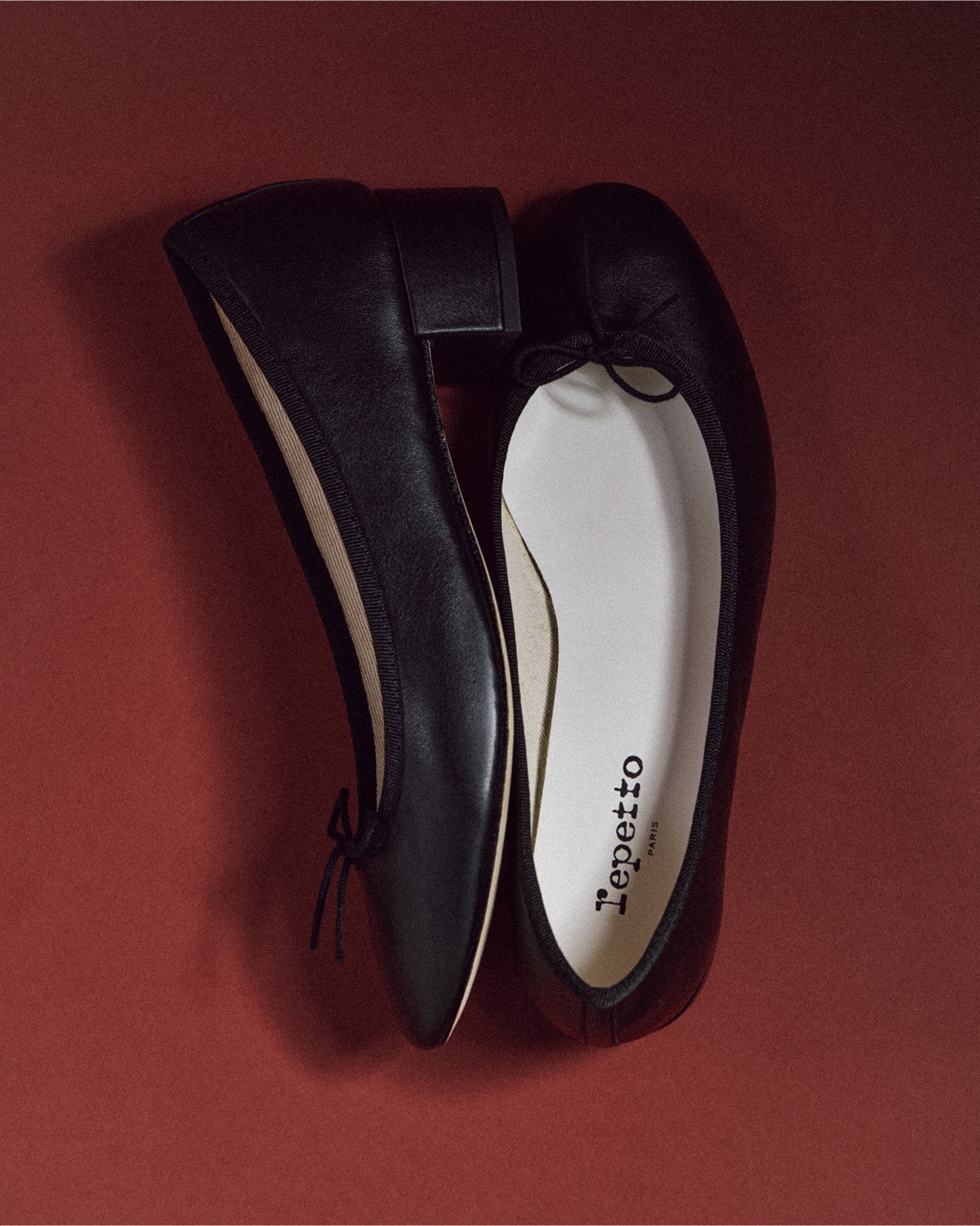 WOMEN'S SHOES
